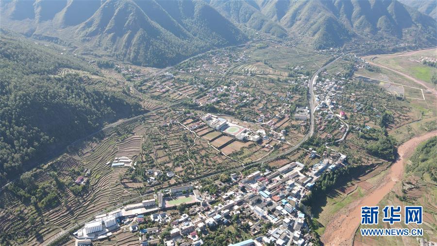 （坐著高鐵看中國(guó)&middot;圖文互動(dòng)）（4）走成昆，感受闖過(guò)禁區(qū)的光影記錄