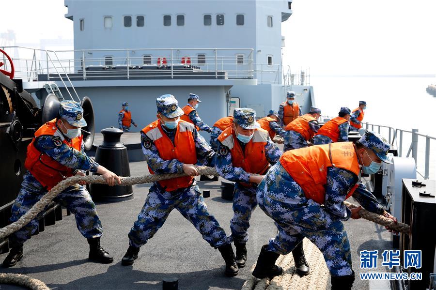 （圖文互動）（1）一份勇敢者的事業(yè)&mdash;&mdash;海軍畢昇艦投身新武器裝備試驗記事