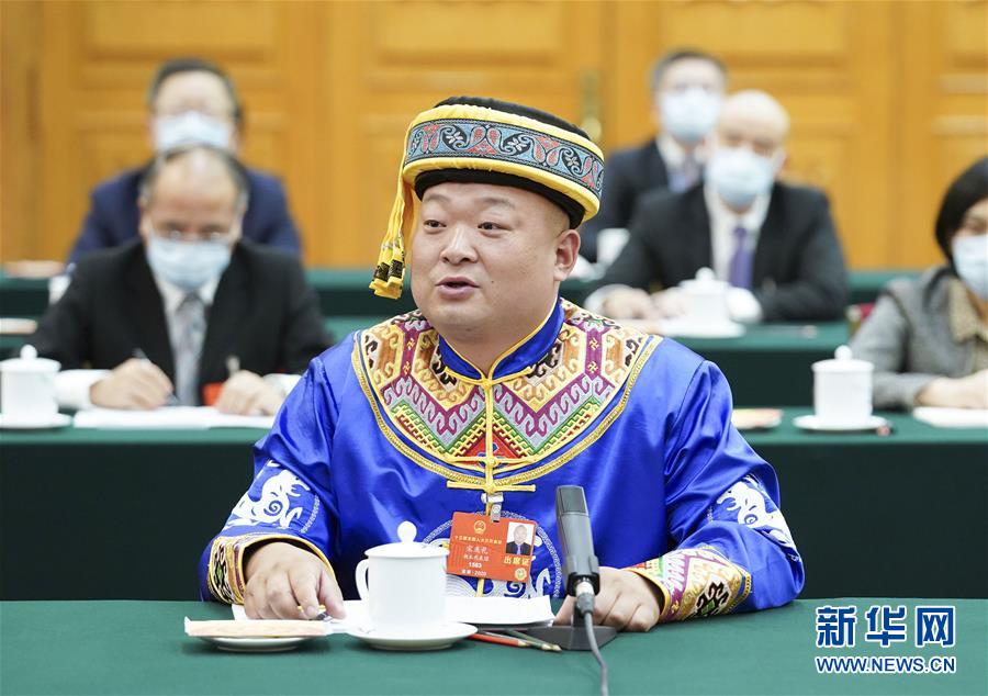 （新華全媒頭條&middot;圖文互動(dòng)）（8）從人民中汲取磅礴力量&mdash;&mdash;習(xí)近平總書(shū)記同出席2020年全國(guó)兩會(huì)人大代表、政協(xié)委員共商國(guó)是紀(jì)實(shí)