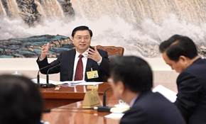 十二屆全國人大常委會第三十四次委員長會議在京舉行