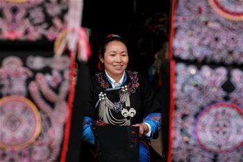 &ldquo;非遺&rdquo;經(jīng)濟(jì)助力脫貧攻堅(jiān)