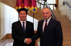 摩爾多瓦總統(tǒng)多東、總理菲利普會(huì)見張春賢