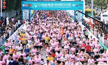 從沙漠跑向綠洲！&ldquo;塞上明珠&rdquo;用馬拉松促城市轉型