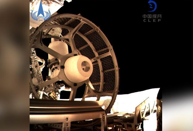 有古老的巖石，地形略微平坦一點(diǎn)