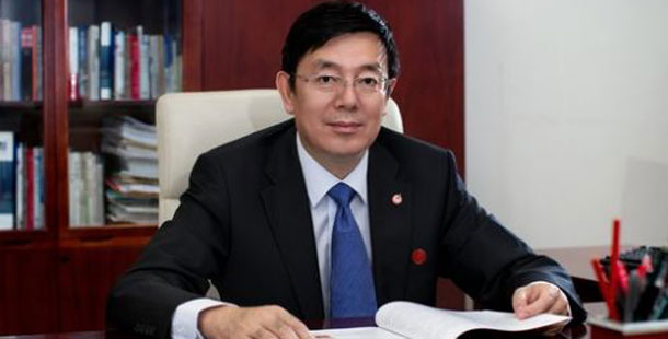 中航飛機(jī)董事長(zhǎng)、分黨組書記方玉峰&mdash;&mdash;中航飛機(jī)要想同國(guó)際航空產(chǎn)業(yè)強(qiáng)者過(guò)招，必須與市場(chǎng)全面接軌，逐步褪去傳統(tǒng)國(guó)有企業(yè)的&ldquo;光環(huán)&rdquo;。這就要求我們?nèi)ν七M(jìn)企業(yè)改革，利用上市平臺(tái)，建立先進(jìn)的法人治理結(jié)構(gòu)，建立高效的、敏捷反應(yīng)的價(jià)值創(chuàng)造主體。