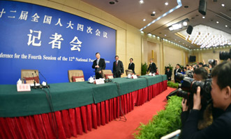 尚福林、劉士余、項俊波等步入會場