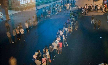 大醫(yī)院人滿為患，社區(qū)醫(yī)院門可羅雀怎么破？