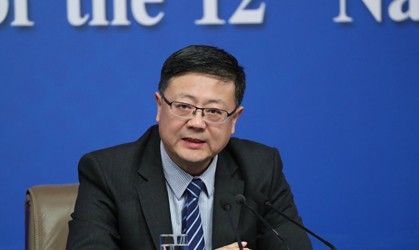 陳吉寧：當(dāng)前大氣治理的方向和舉措是對的，是有效的