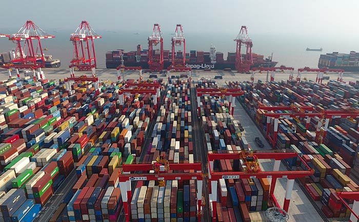 2、中國沉穩(wěn)應對中美經貿摩擦