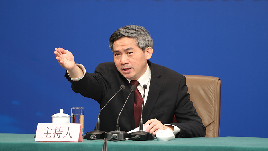 主持人 何紹仁