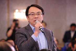 新華社、新華網(wǎng)記者提問