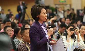 中央電視臺(tái)、中國(guó)國(guó)際電視臺(tái)記者提問(wèn)