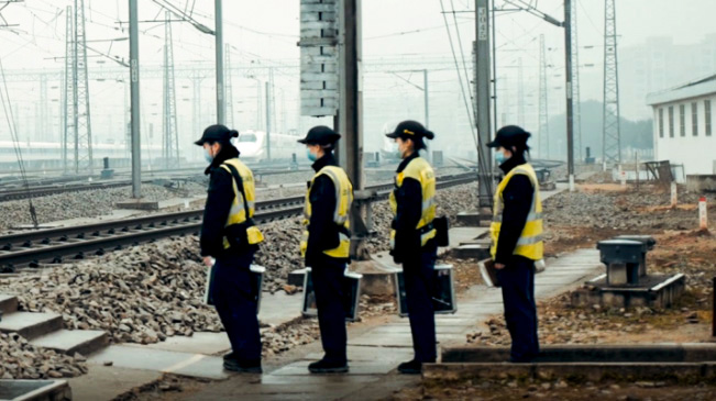 武漢動(dòng)車(chē)維保&ldquo;女團(tuán)&rdquo;的第一個(gè)春運(yùn)