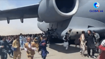 全球連線丨慘??！喀布爾機場現(xiàn)場