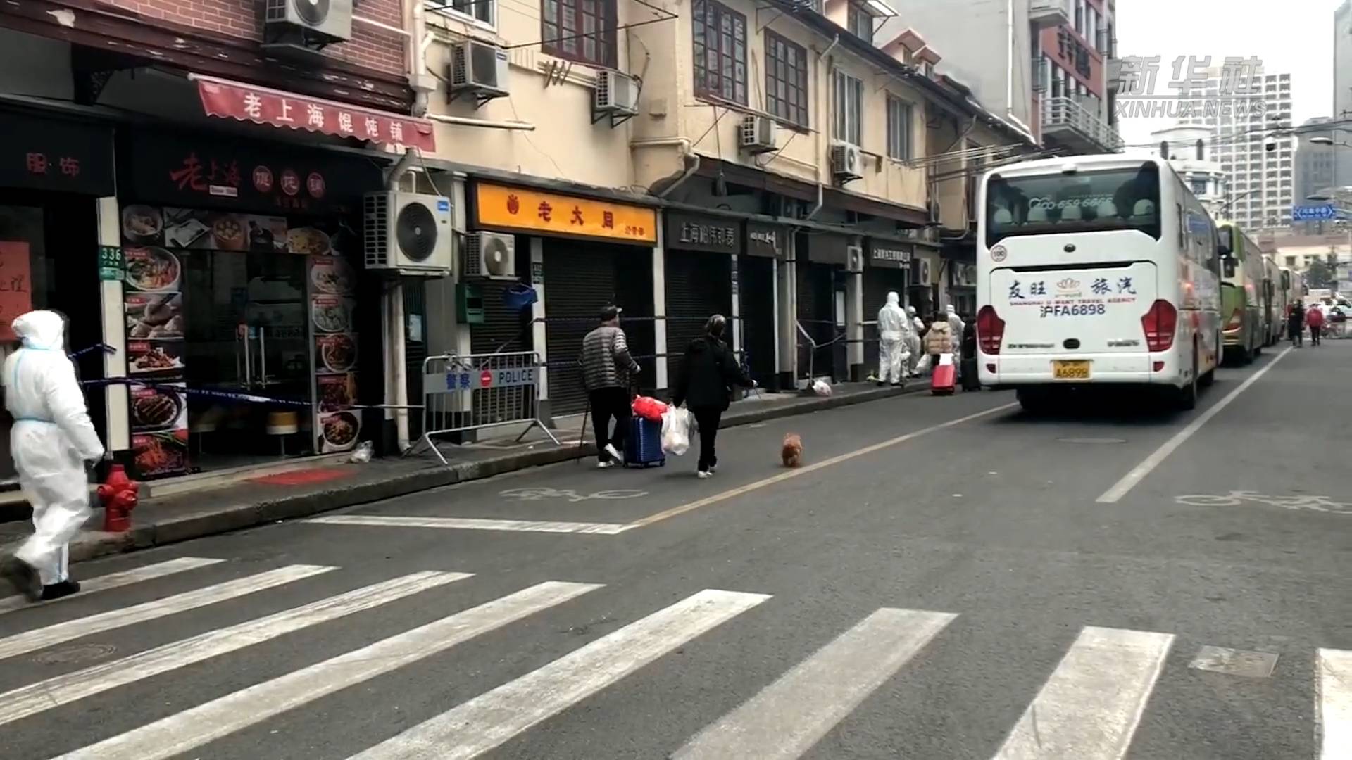 居民隔離可以帶寵物了，暖心！