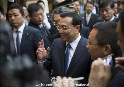 李克強(qiáng)：在非中企了解當(dāng)?shù)匚幕拍茉「?。圖片來源：&ldquo;新國際&rdquo;微博。