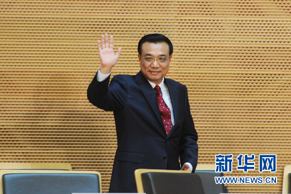 5月5日，中國國務(wù)院總理李克強在位于亞的斯亞貝巴的非洲聯(lián)盟總部發(fā)表題為《開創(chuàng)中非合作更加美好的未來》的演講。 新華社記者 謝環(huán)馳 攝 