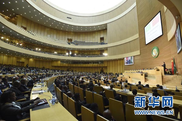  5月5日，中國國務(wù)院總理李克強在位于亞的斯亞貝巴的非洲聯(lián)盟總部發(fā)表題為《開創(chuàng)中非合作更加美好的未來》的演講。 新華社記者 李學(xué)仁 攝 