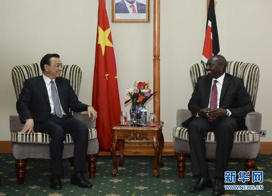 5月11日，國務(wù)院總理李克強在內(nèi)羅畢會見肯尼亞副總統(tǒng)魯托。新華社記者李學(xué)仁攝 