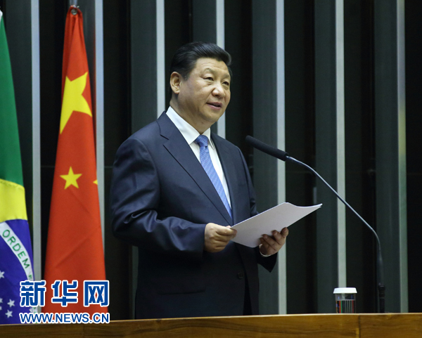 7月16日，國家主席習(xí)近平在巴西國會發(fā)表《弘揚(yáng)傳統(tǒng)友好共譜合作新篇》的演講。 新華社記者 蘭紅光 攝 