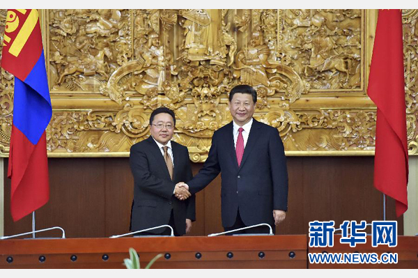 8月21日，國家主席習(xí)近平在烏蘭巴托同蒙古國總統(tǒng)額勒貝格道爾吉舉行會(huì)談。 新華社記者 李濤 攝 