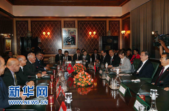 11月3日，中國全國政協(xié)主席俞正聲在拉巴特與摩洛哥參議長比亞迪拉進(jìn)行會談。 新華社記者 劉衛(wèi)兵 攝