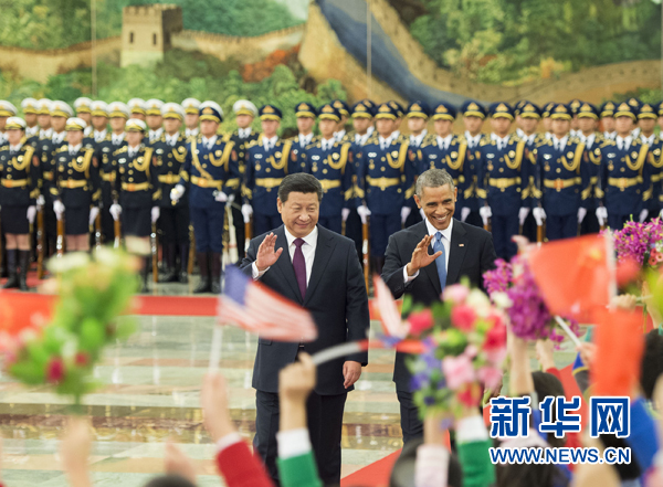 11月12日，國(guó)家主席習(xí)近平在北京人民大會(huì)堂舉行歡迎儀式，歡迎美國(guó)總統(tǒng)奧巴馬對(duì)中國(guó)進(jìn)行國(guó)事訪問(wèn)。 新華社記者 黃敬文 攝