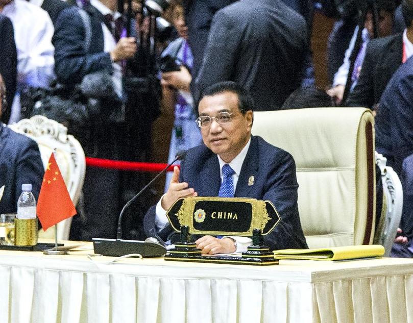 11月13日，中國國務(wù)院總理李克強(qiáng)在緬甸內(nèi)比都出席第九屆東亞峰會(huì)。 新華社記者 鞠鵬 攝 