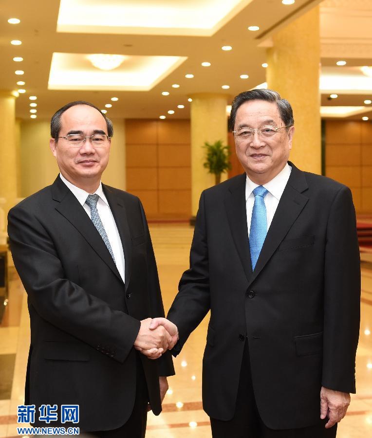 12月25日至27日，中共中央政治局常委、全國政協(xié)主席俞正聲對越南進行正式訪問。這是12月26日，俞正聲在河內(nèi)與越南祖國陣線主席阮善仁舉行會談。 新華社記者劉建生攝