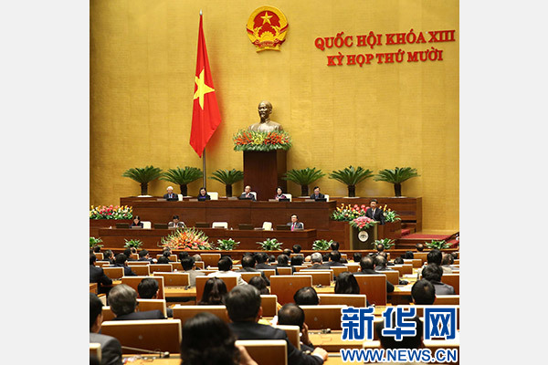 11月6日，中共中央總書記、國(guó)家主席習(xí)近平在越南國(guó)會(huì)發(fā)表題為《共同譜寫中越友好新篇章》的重要演講。 新華社記者 龐興雷 攝