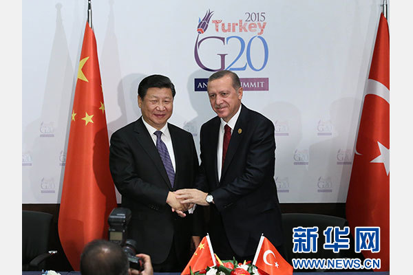 當(dāng)?shù)貢r(shí)間11月14日，國(guó)家主席習(xí)近平在土耳其安塔利亞會(huì)見(jiàn)土耳其總統(tǒng)埃爾多安。 新華社記者 龐興雷 攝
