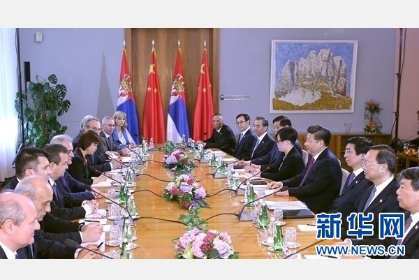 6月18日，國(guó)家主席習(xí)近平在貝爾格萊德同塞爾維亞總統(tǒng)尼科利奇舉行會(huì)談。 新華社記者 馬占成 攝