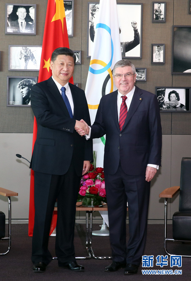 1月18日，國家主席習近平在瑞士洛桑國際奧林匹克博物館會見國際奧林匹克委員會主席巴赫。 新華社記者 姚大偉 攝