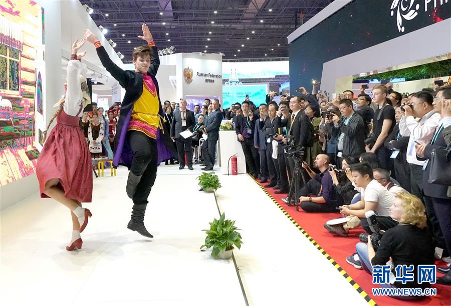 （新華全媒頭條&middot;圖文互動）（13）人間正道 浩蕩前行&mdash;&mdash;習(xí)近平主席出席首屆中國國際進(jìn)口博覽會紀(jì)實(shí)