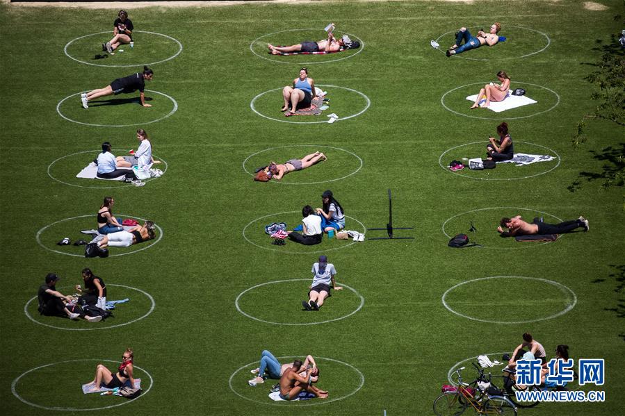 （國(guó)際疫情）（1）約翰斯&middot;霍普金斯大學(xué)：美國(guó)新冠死亡病例超10萬(wàn)例