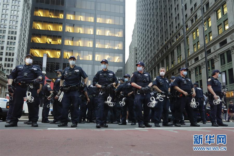 （國際）（5）美國警察執(zhí)法動作不當致一名非裔男子死亡 引發(fā)大規(guī)?？棺h