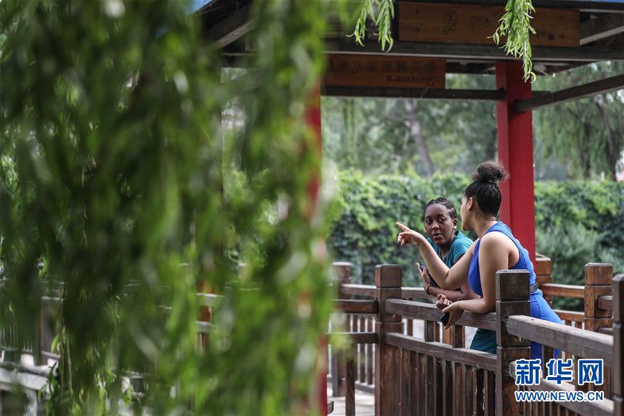 （中非團結(jié)抗疫故事&middot;圖文互動）（4）坦桑尼亞留學生譚麗：離家千里 生活一樣溫暖而多彩