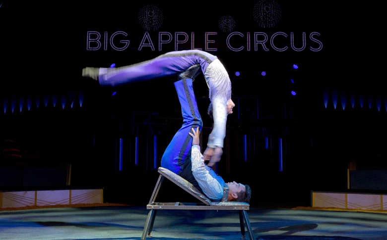 吉尼斯世界紀錄日：32次！30秒蹬人空翻最多次數(shù)