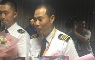 空中驚魂 奇跡備降！&ldquo;英雄機組&rdquo;太牛了