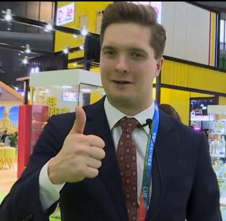 看快閃《不遠萬里來看&ldquo;你&rdquo;》，聽老外點贊進博會