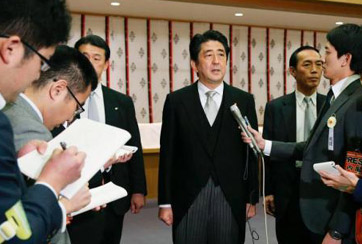 安倍機關算盡又能撈到幾根稻草？